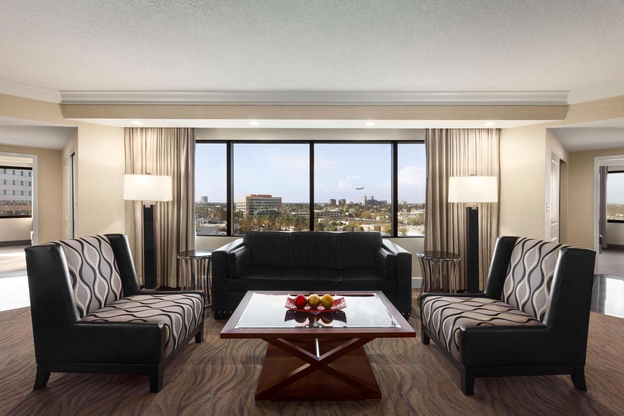 Embassy Suites By Hilton Irvine Orange County Airport Екстериор снимка